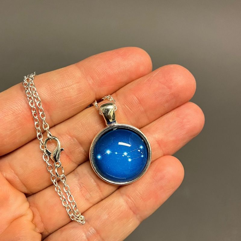 Halskæde med vedhæng, Karlsvognen  1