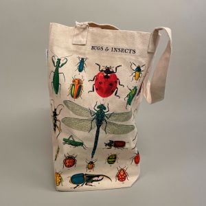 Indkøbsnet med motiv af forskellige biller og insekter