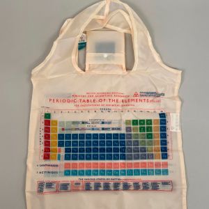 Indkøbsnet sammenpakkelig med motiv af det periodiske system