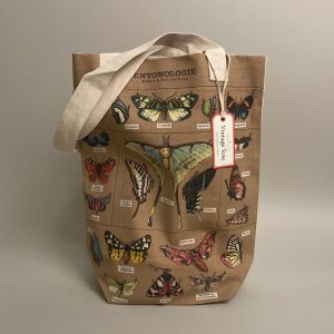 indkoebsnet-med-motiv-forskellige-natsvaermere-og-sommerfugle