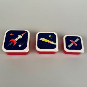 Opbevaringsbøtter rød plast med raket-motiv