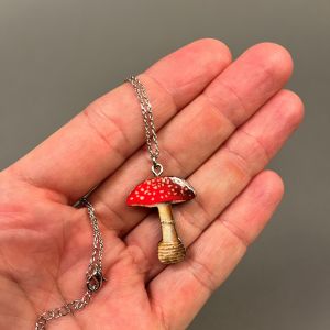 Halskæde med flusesvamp