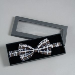 Butterfly Det Periodiske System sort og brun