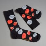 Strømper med røde planeter small 2