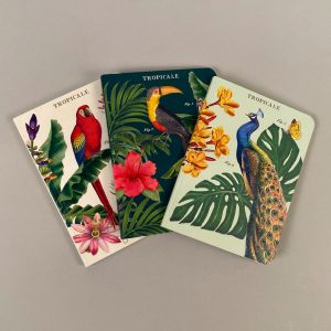 Notesbog med motiv af tropiske dyr og blomster